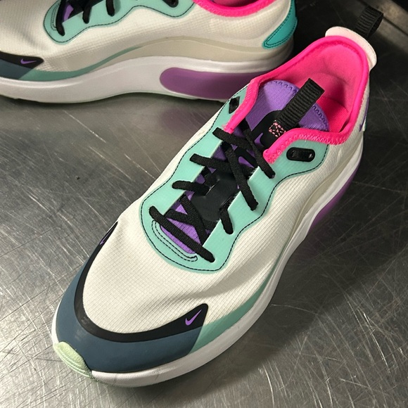 Nike Air Max DIA Size 8.5 Women - Picture 2 of 11